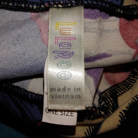 LuLaRoe cherry cupcake leggings one size so cute - Picture 5 of 5